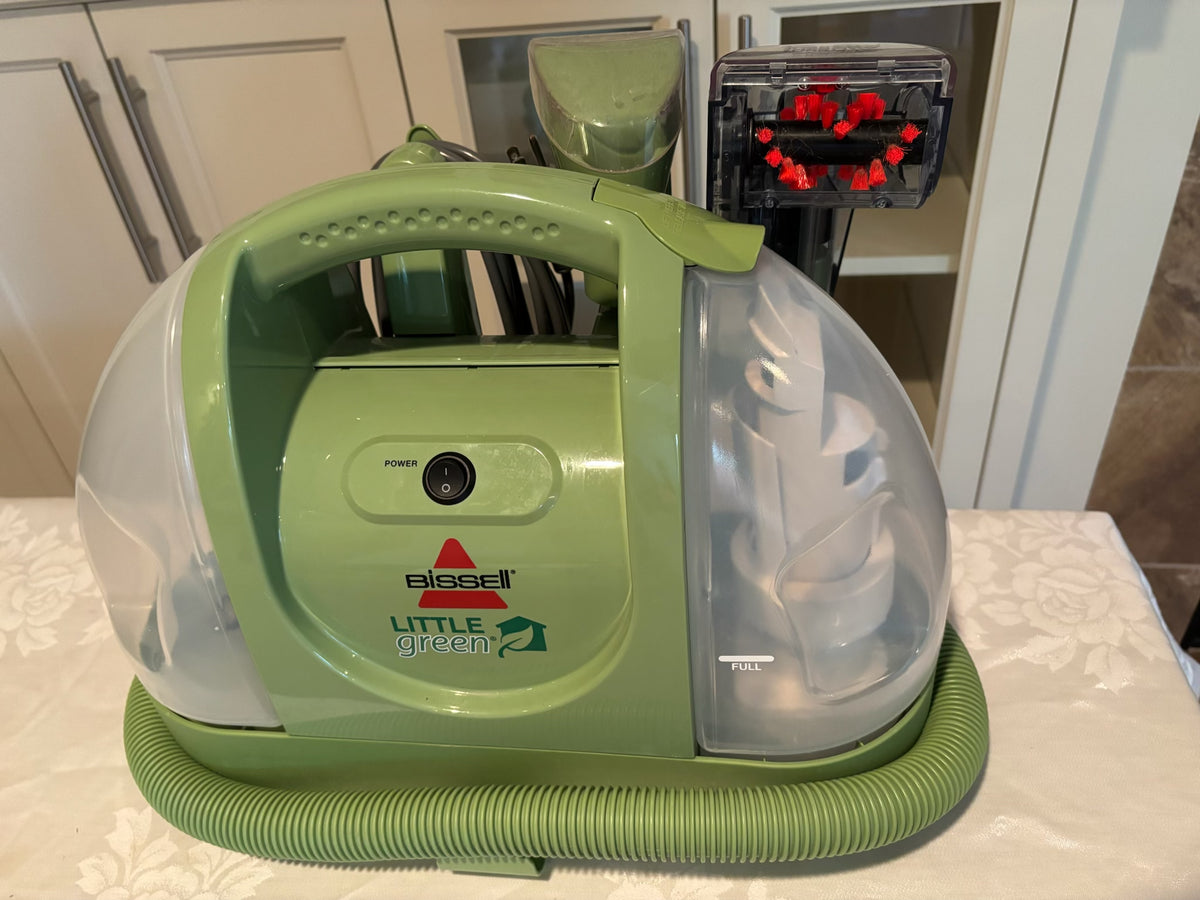 X119 Bissell Little Green carpet machine