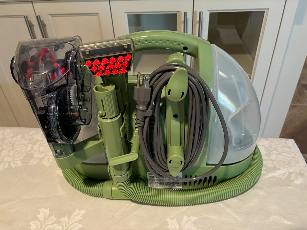 X119 Bissell Little Green carpet machine