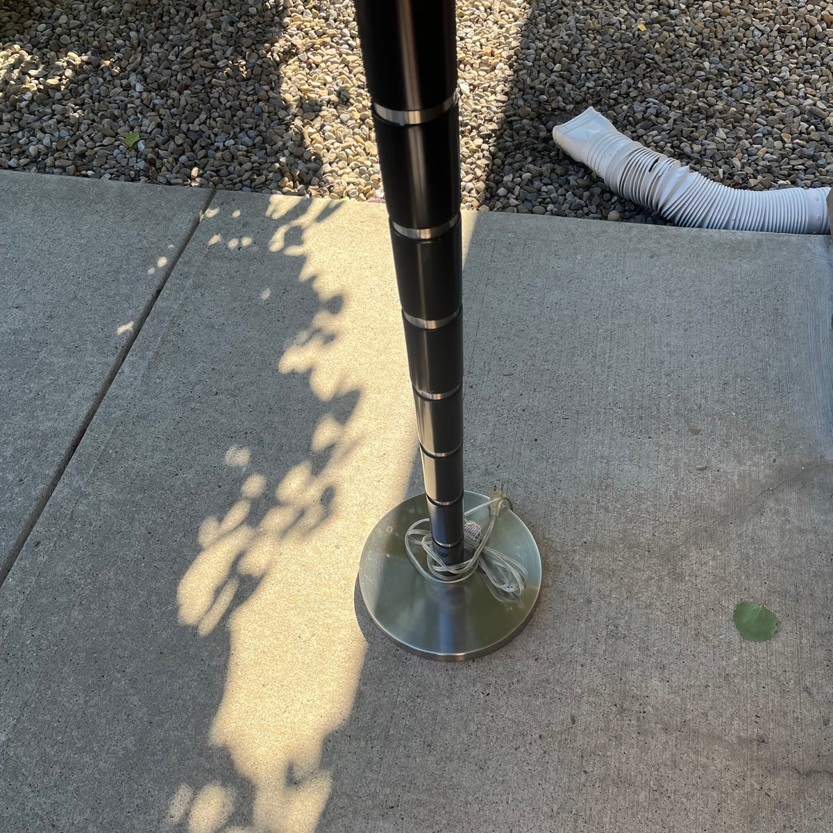 X312 Floor lamp with metal base (62" high)