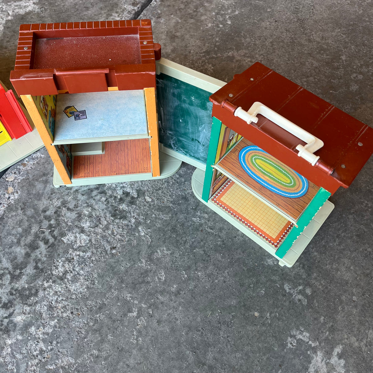 X314 Vintage Fisher Price Toy Grouping (police station and more)