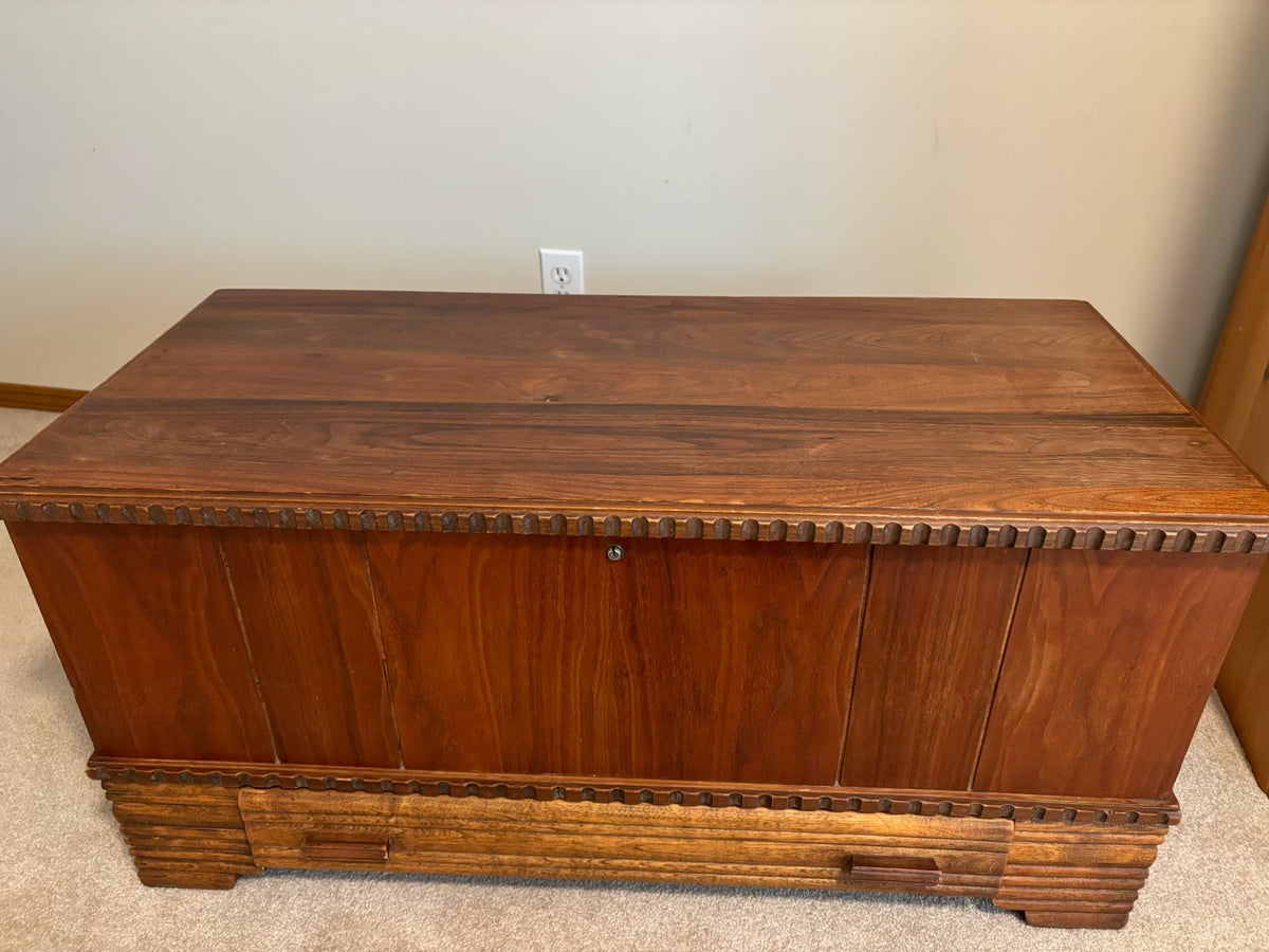 X130 Vintage wooden storage chest with mirrored lid (40" x 19" x 19")