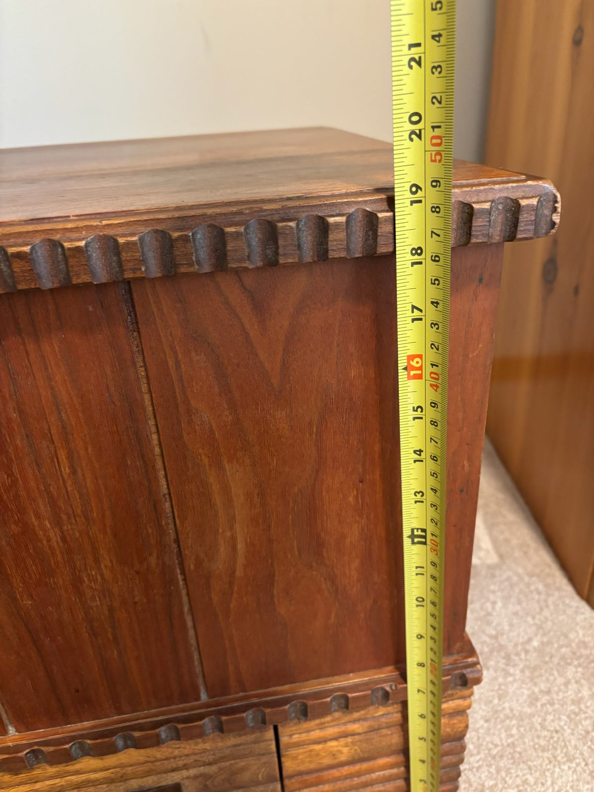 X130 Vintage wooden storage chest with mirrored lid (40" x 19" x 19")