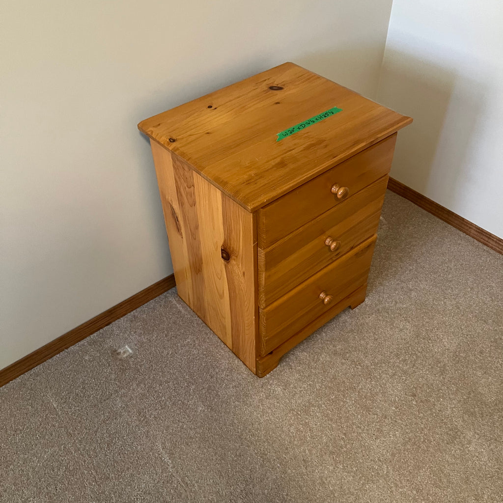 X132 Three drawer pine nightstand (20" x 16"x 26")
