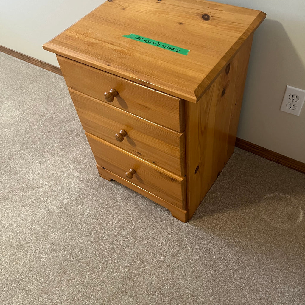 X132 Three drawer pine nightstand (20" x 16"x 26")