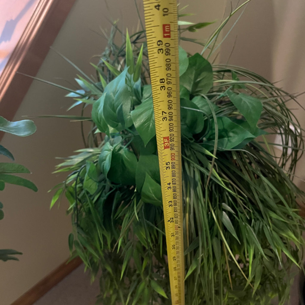 X135 Faux plant grouping