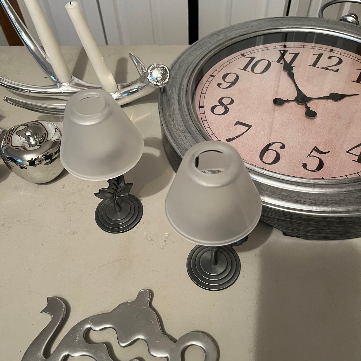 X137 Silver Tone Decor Grouping (wall clock and more)