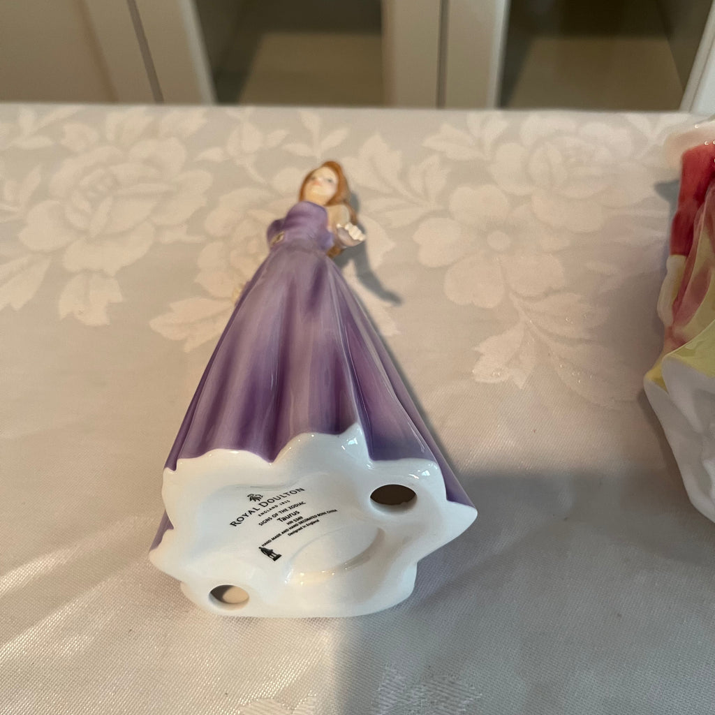 X138 Royal Doulton Grouping ( "Patricia" and February Amethyst)