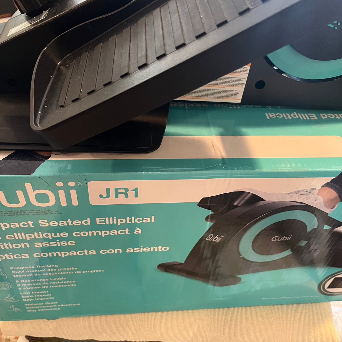 X141 Cubii compact seated elliptical