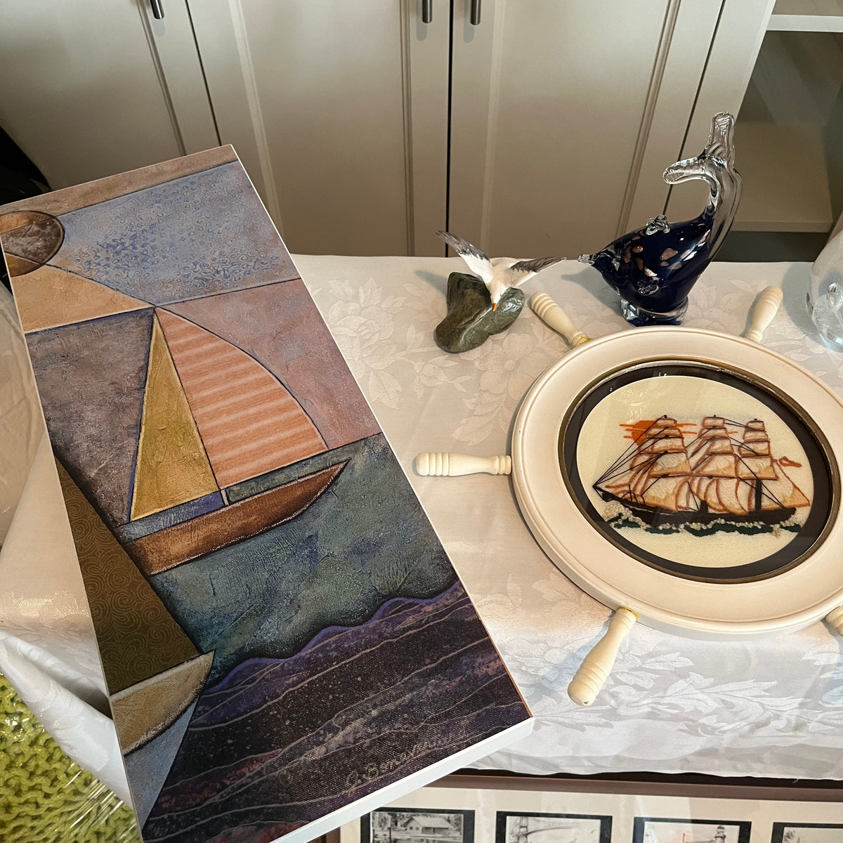 X146 Seaside Decor Grouping (conch shell and more)