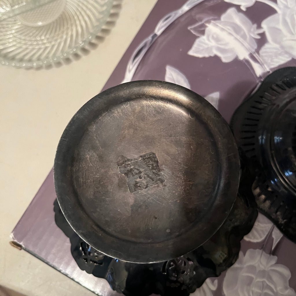 X148 Entertainment Grouping (serving plates and more)