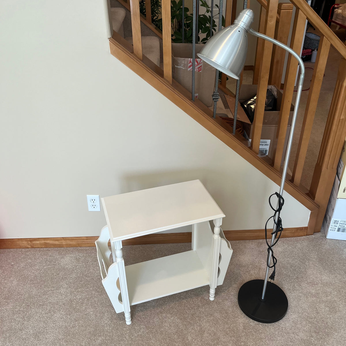 X156 Floor lamp and vintage magazine rack grouping