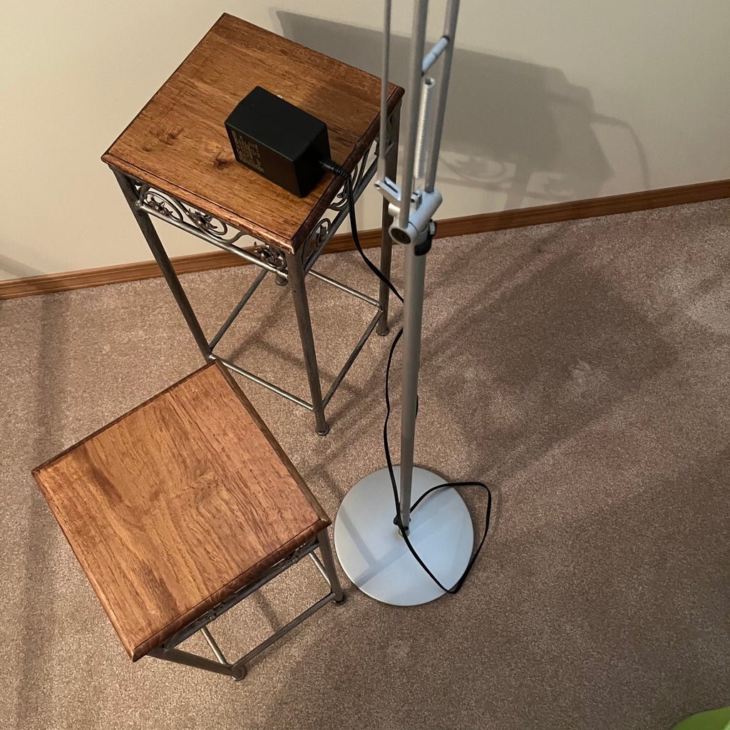X157 Floor lamp and two plant stands grouping