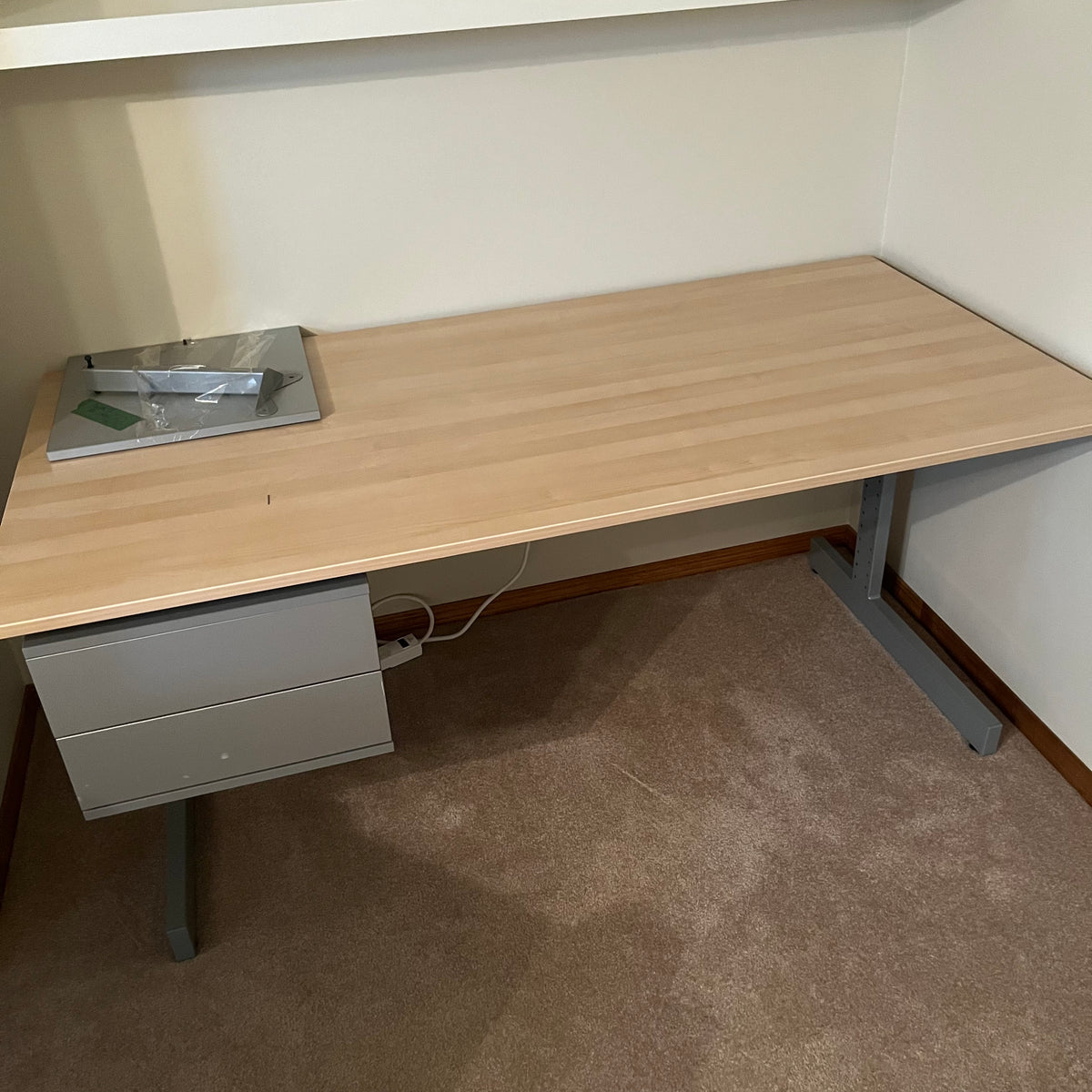 X160 Metal framed desk with wooden top and single drawer