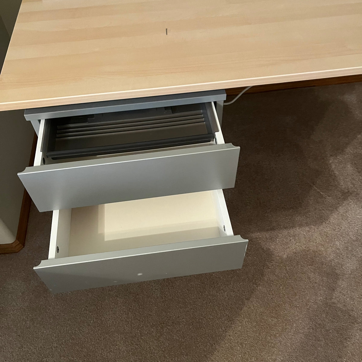 X160 Metal framed desk with wooden top and single drawer