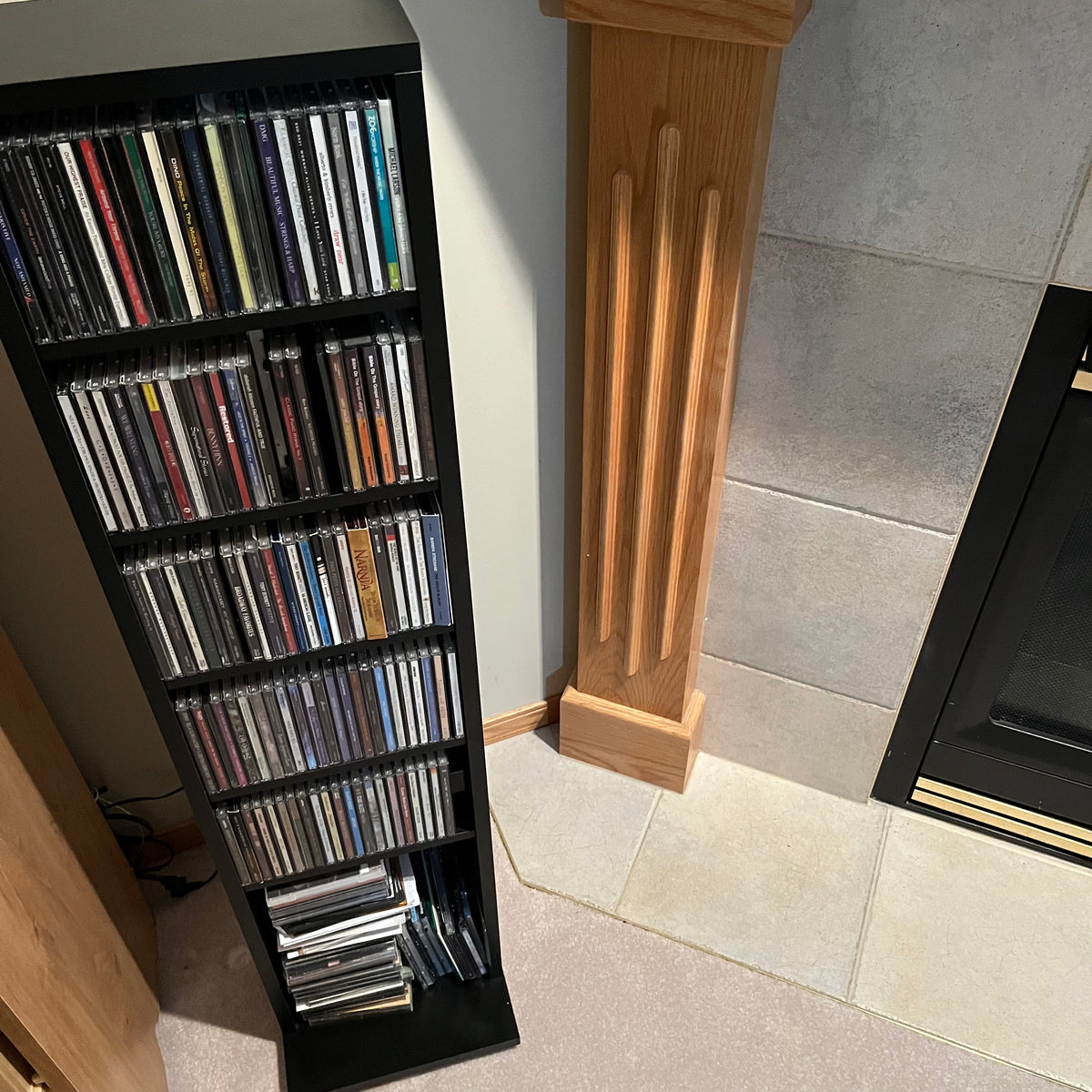 Y342A CD collection with stand