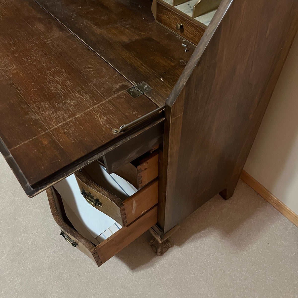Y300 Antique solid wood 4 drawer serpentine front secretary desk (39" x 33" x 16")