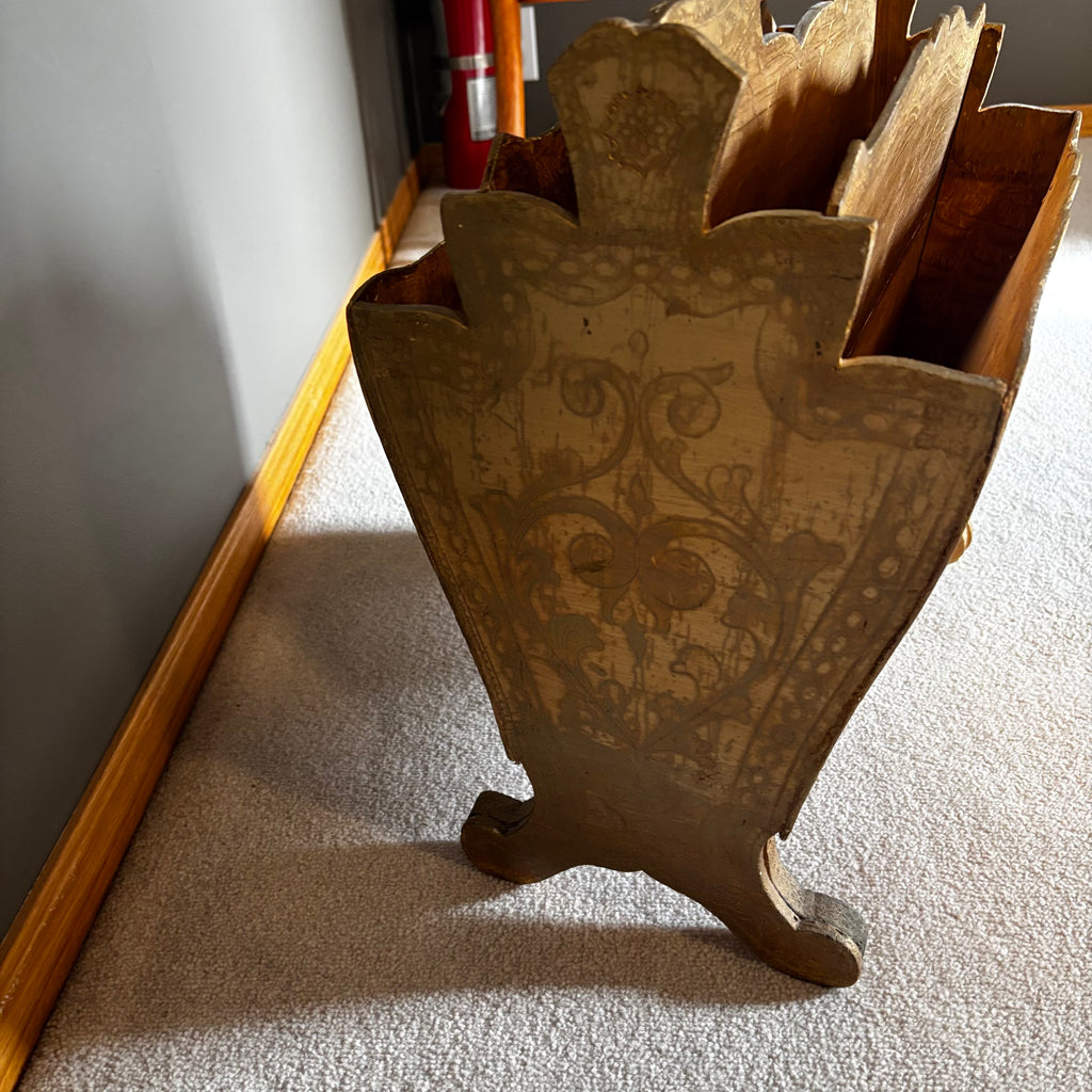 Y104 Antique wooden magazine rack and clothing stool