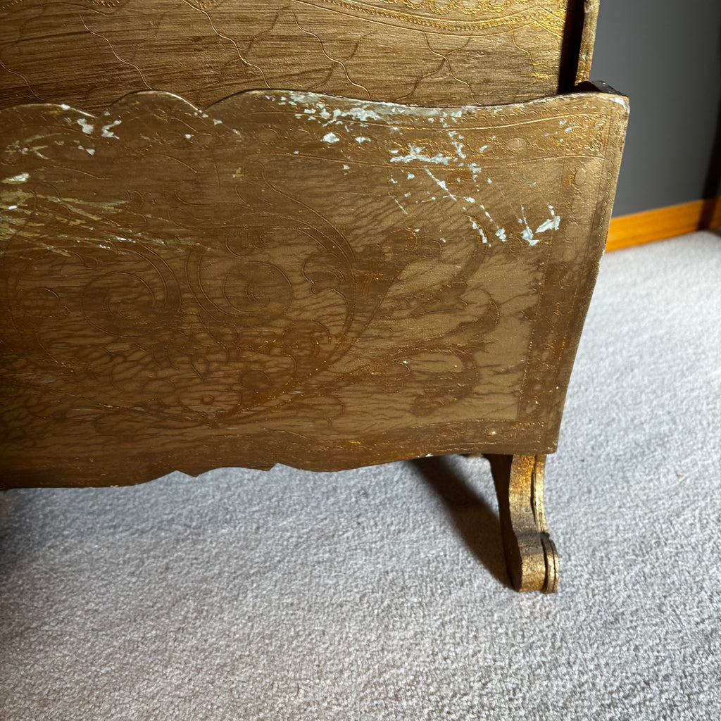 Y104 Antique wooden magazine rack and clothing stool