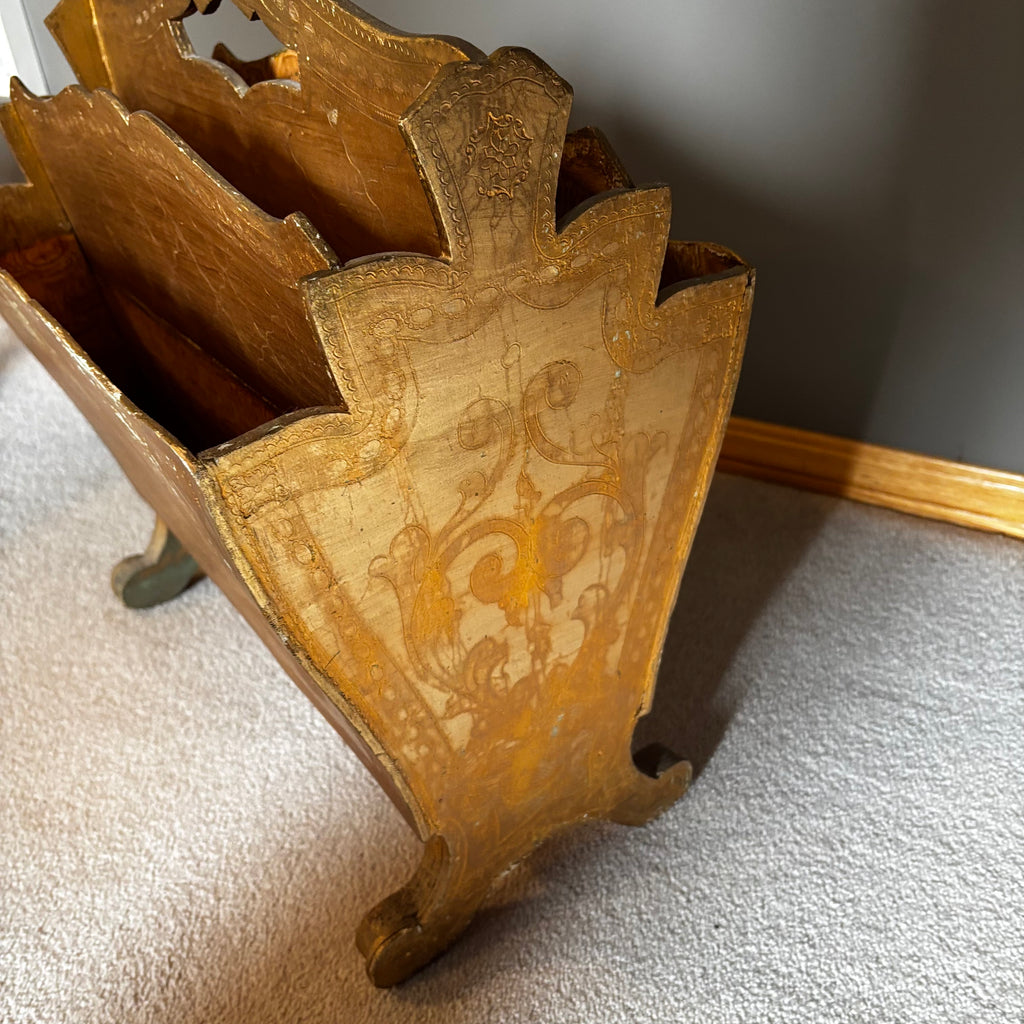 Y104 Antique wooden magazine rack and clothing stool