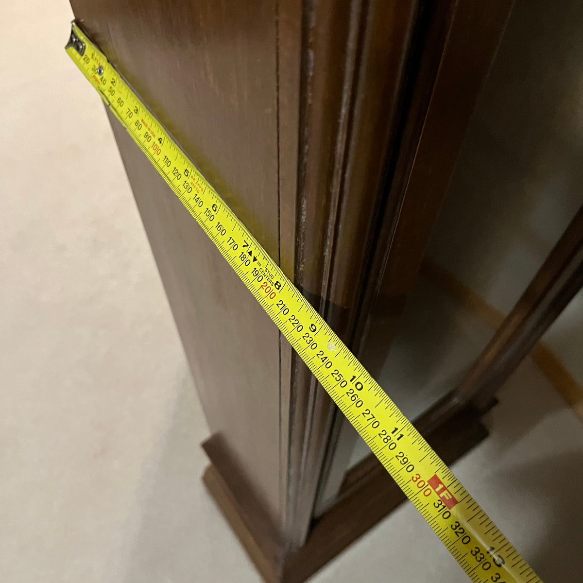 Y302 Vintage grandfather clock display case (shell of clock only)