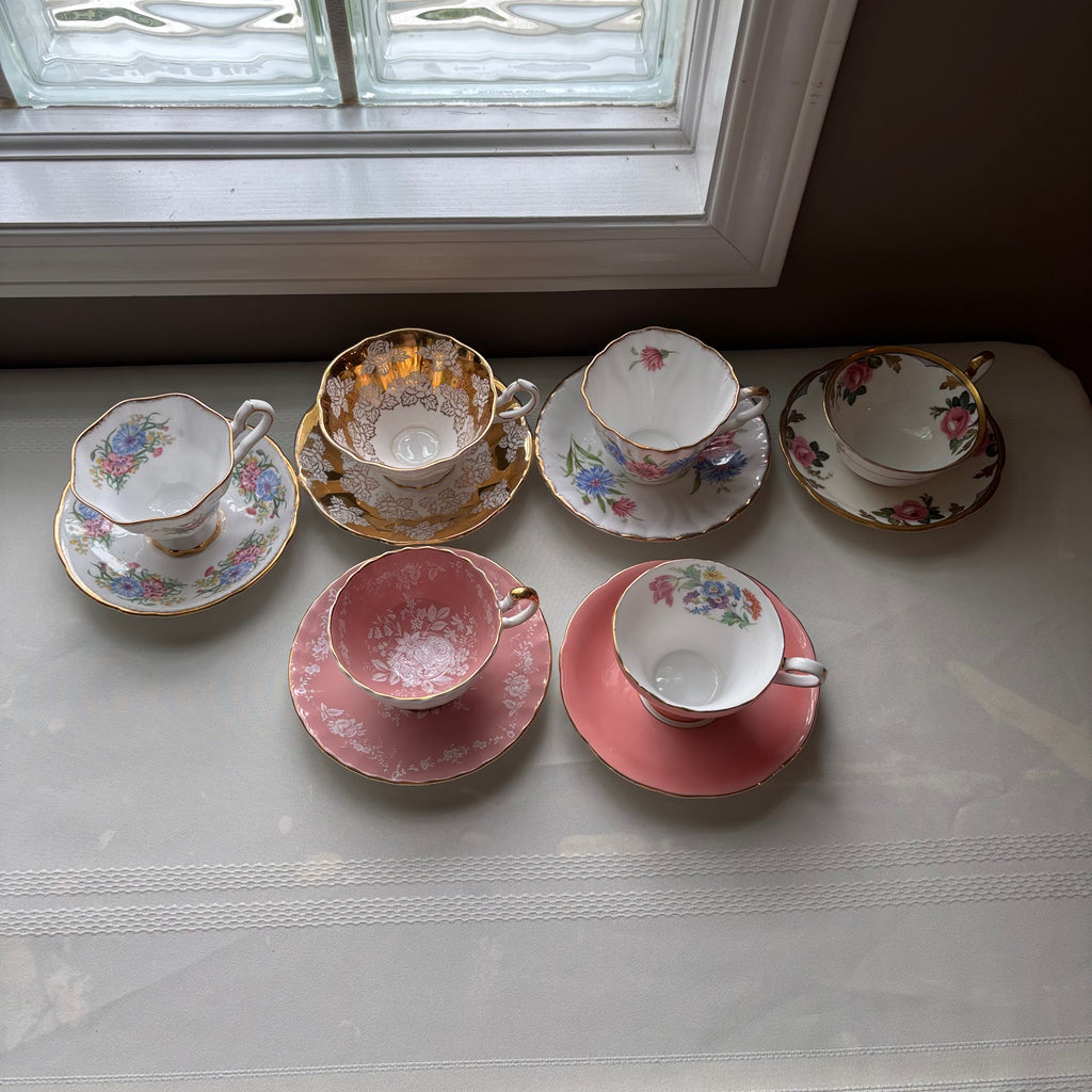 Y110 Assorted vintage tea cup and saucer grouping (Aynsley and More)