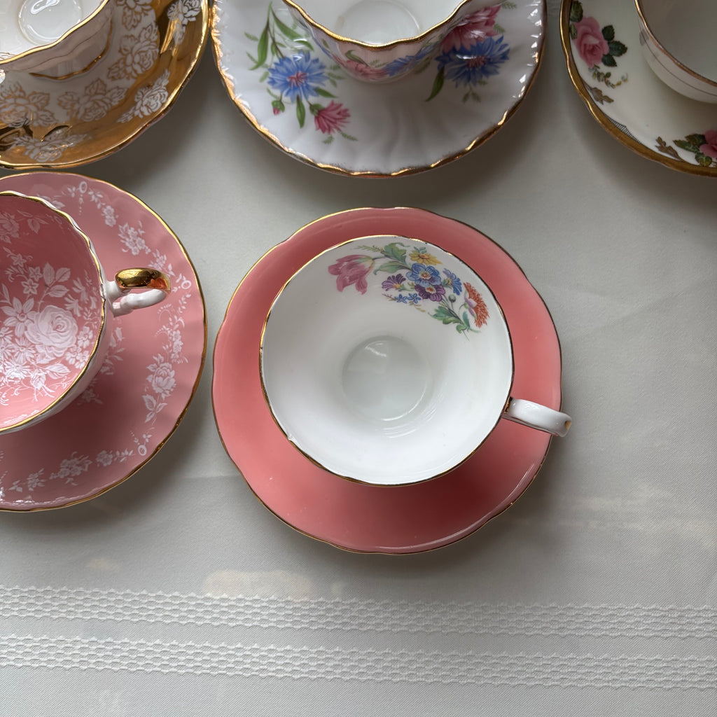 Y110 Assorted vintage tea cup and saucer grouping (Aynsley and More)