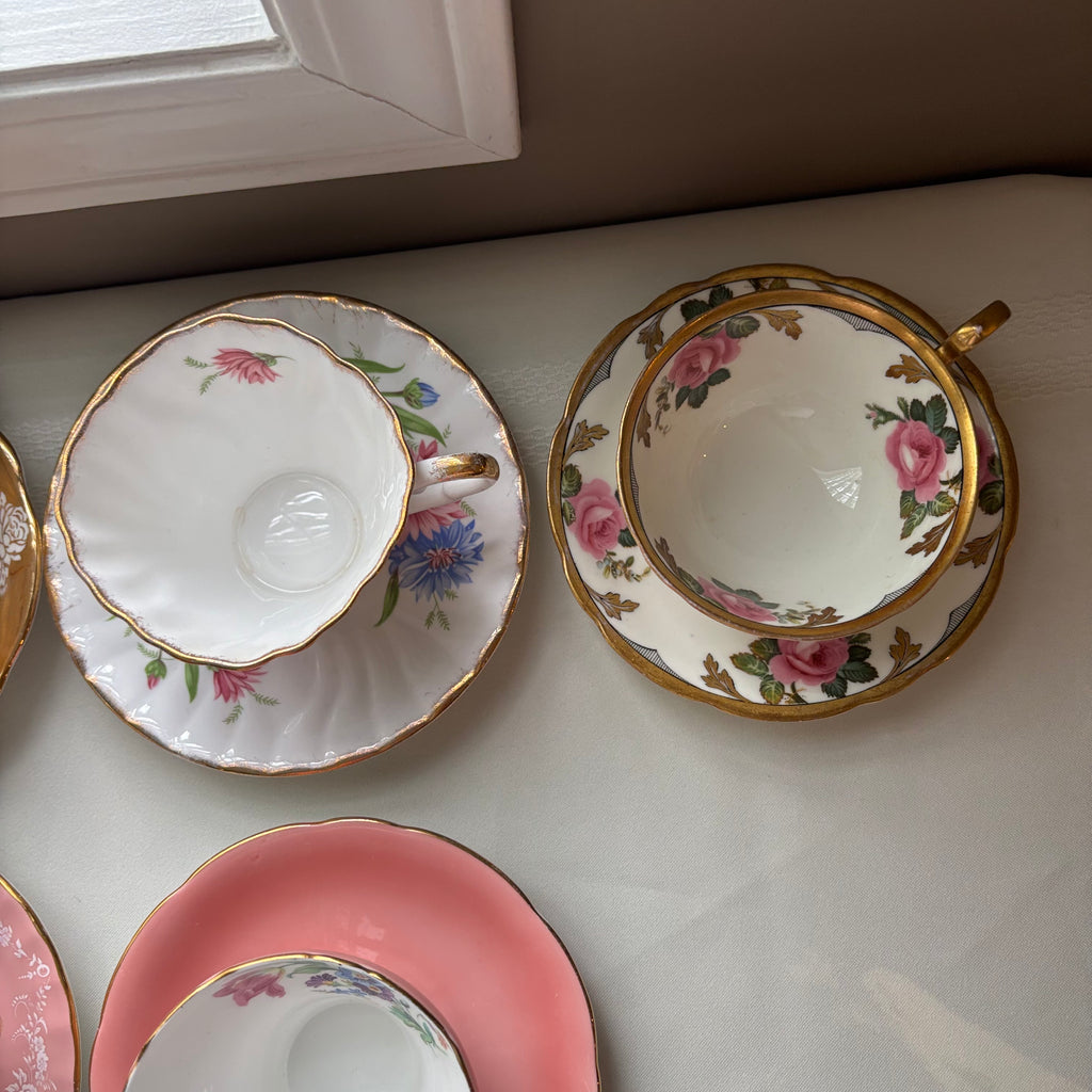 Y110 Assorted vintage tea cup and saucer grouping (Aynsley and More)