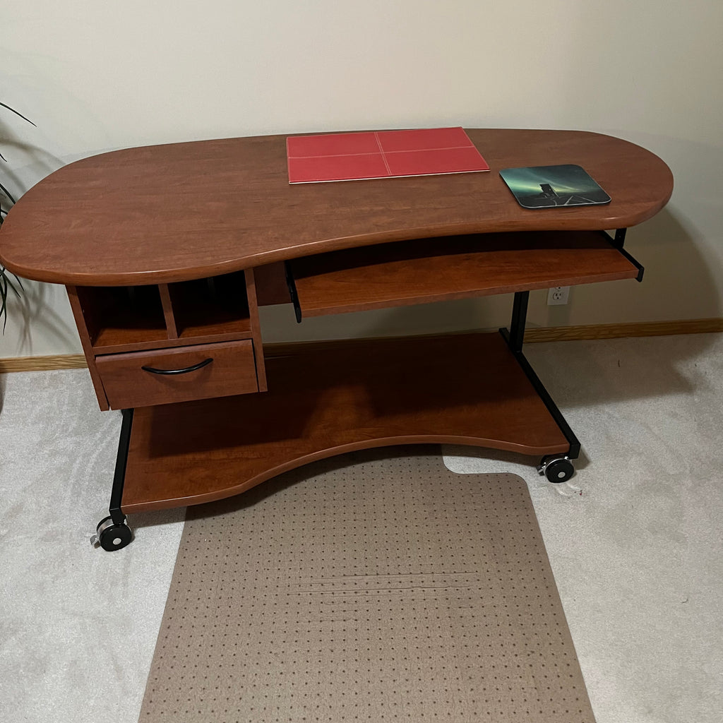 Y308 Modern computer desk with pull out keyboard drawer