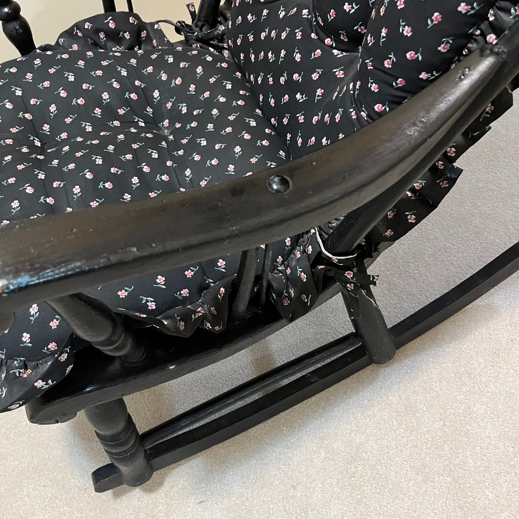Y310 Black wooden rocking chair with polka dot cushions