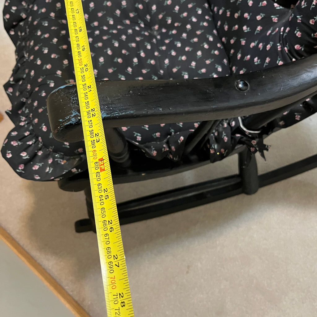 Y310 Black wooden rocking chair with polka dot cushions