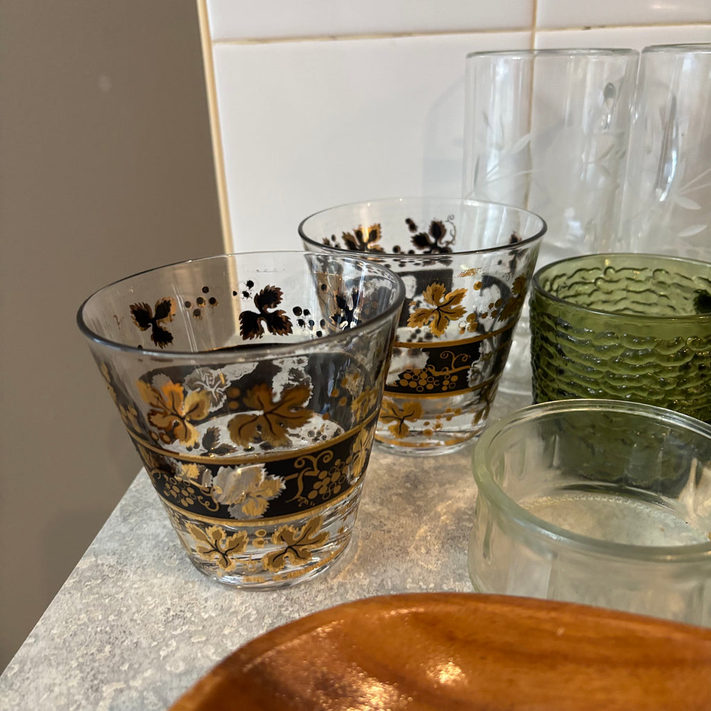 Y113 Vintage Glassware Grouping (Anchor Hocking and more)
