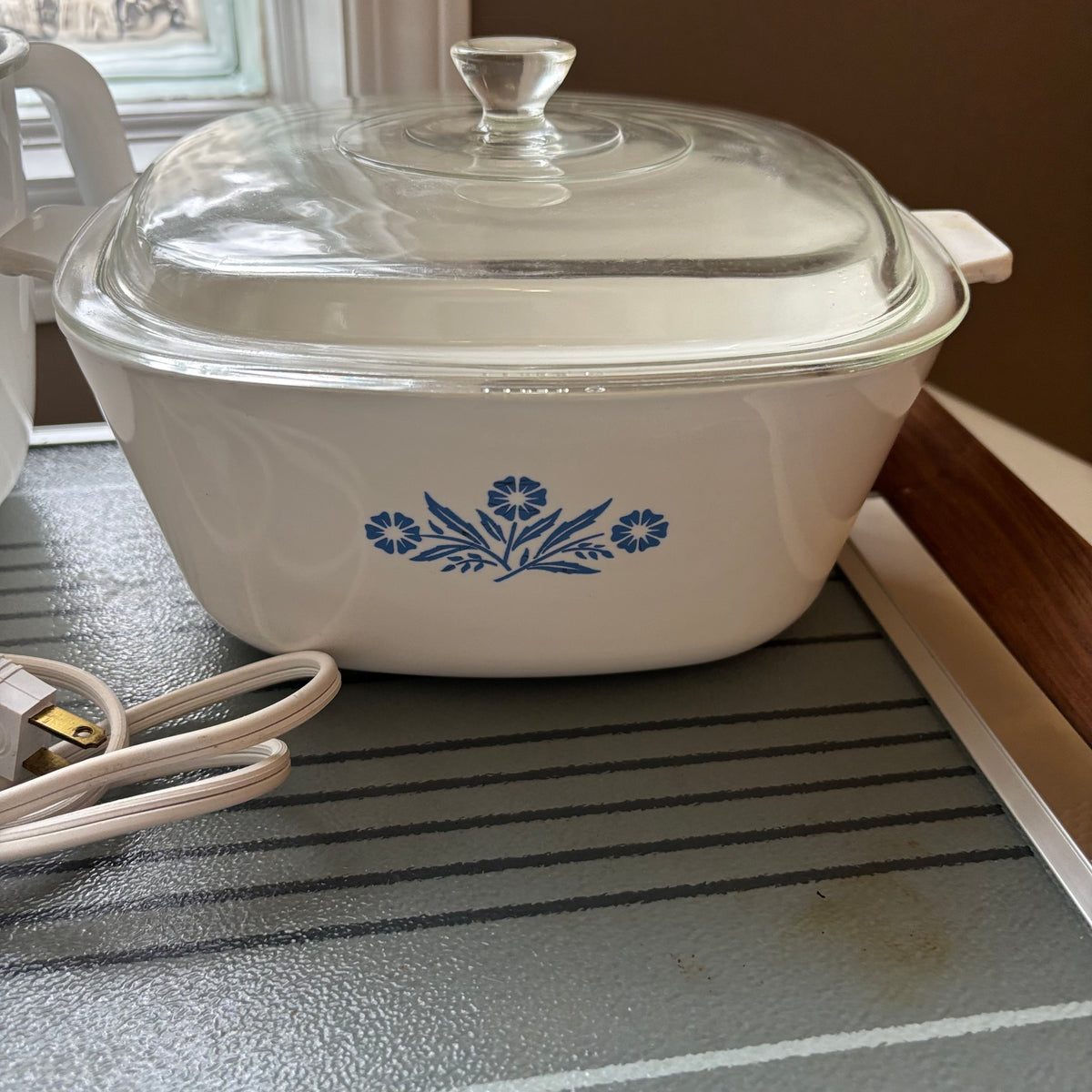 Y114 Vintage Kitchen Grouping (Pyrex cornflower and more)