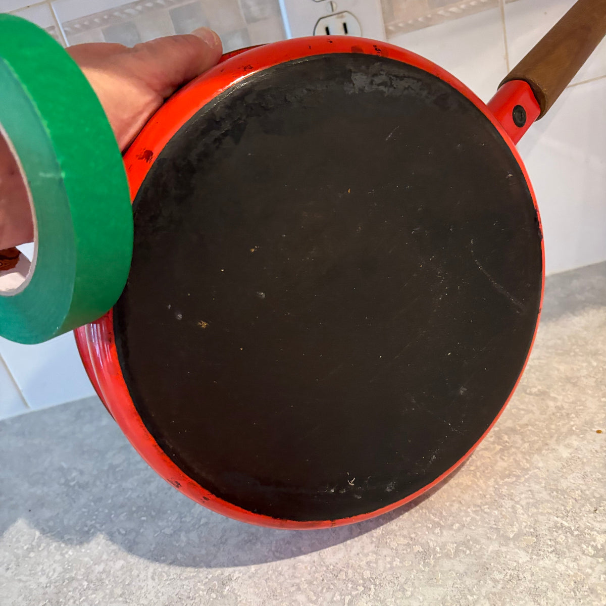 Y115 Mid Century Finel Arabia cast iron pan