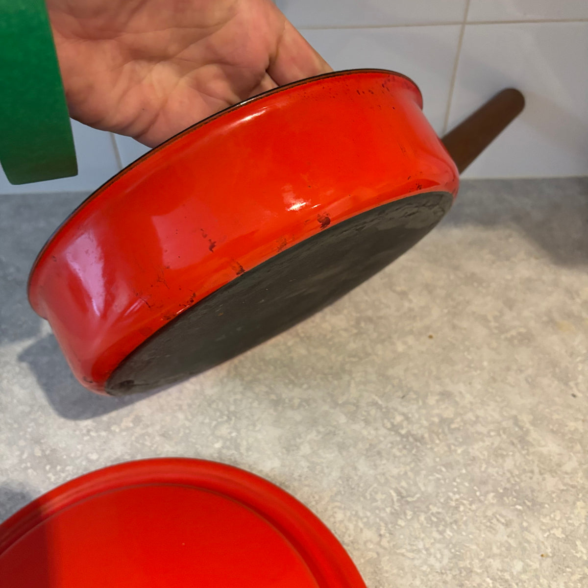 Y115 Mid Century Finel Arabia cast iron pan