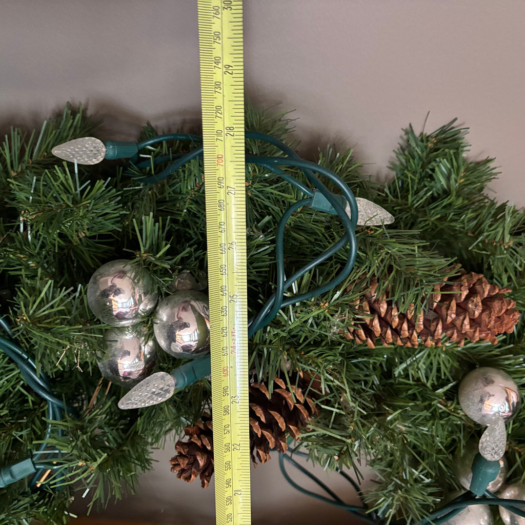 Y116 Christmas Grouping (wreaths and more)