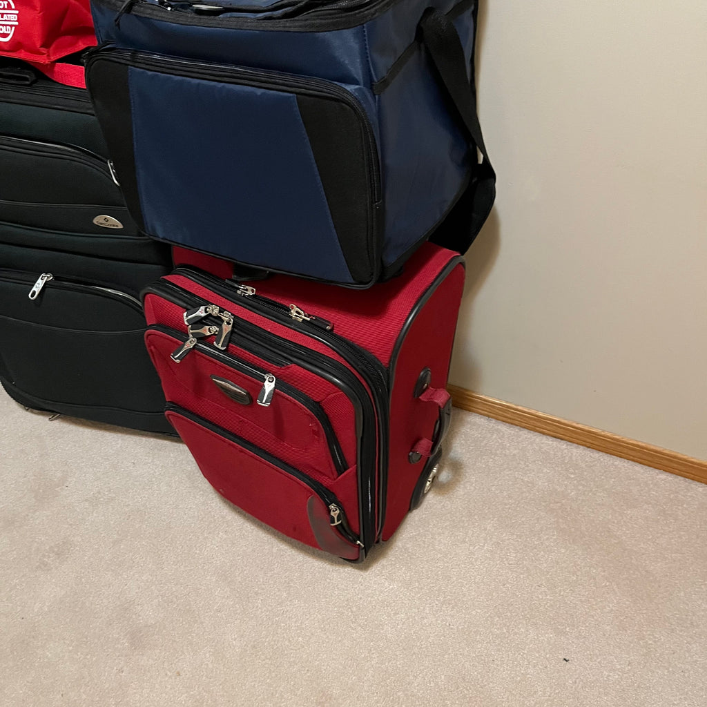Y319 Luggage Grouping