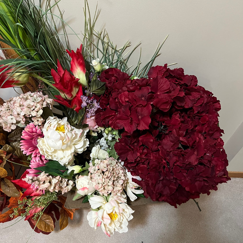 Y322 Faux Floral Grouping