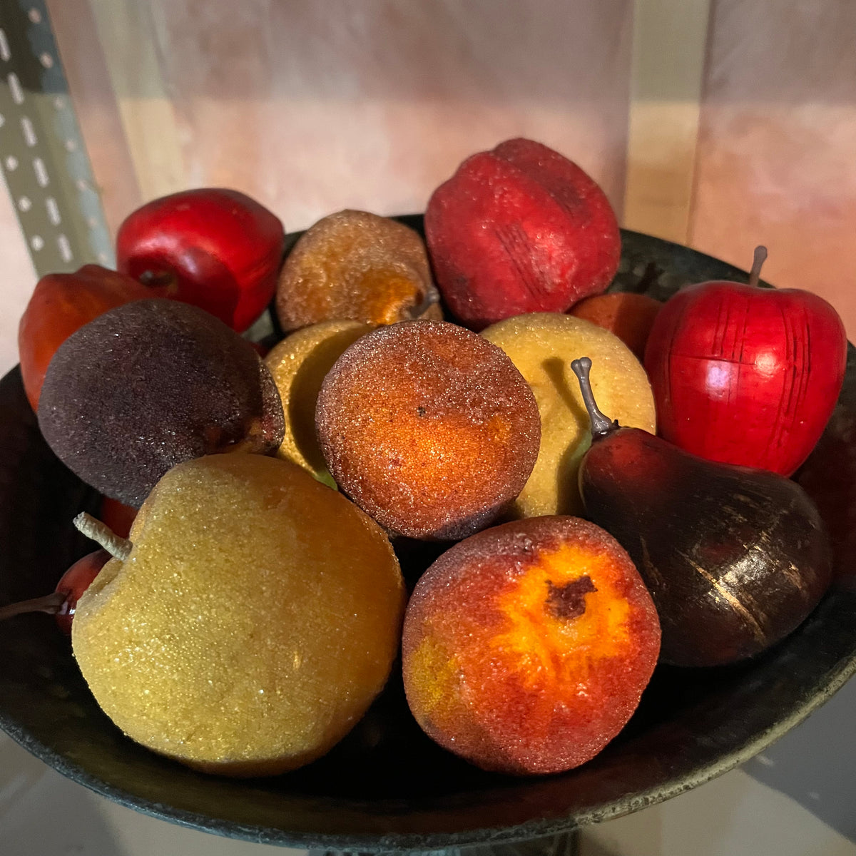 Y326 Vintage decor grouping (decorative fruit and bowls, shelf not included)