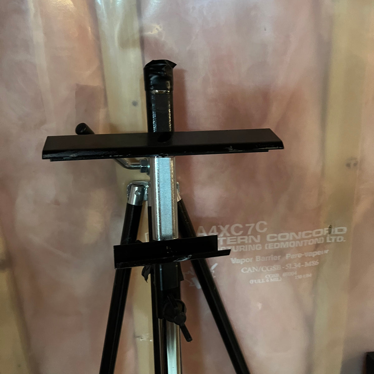 Y327 Home Grouping (artwork stand and more)