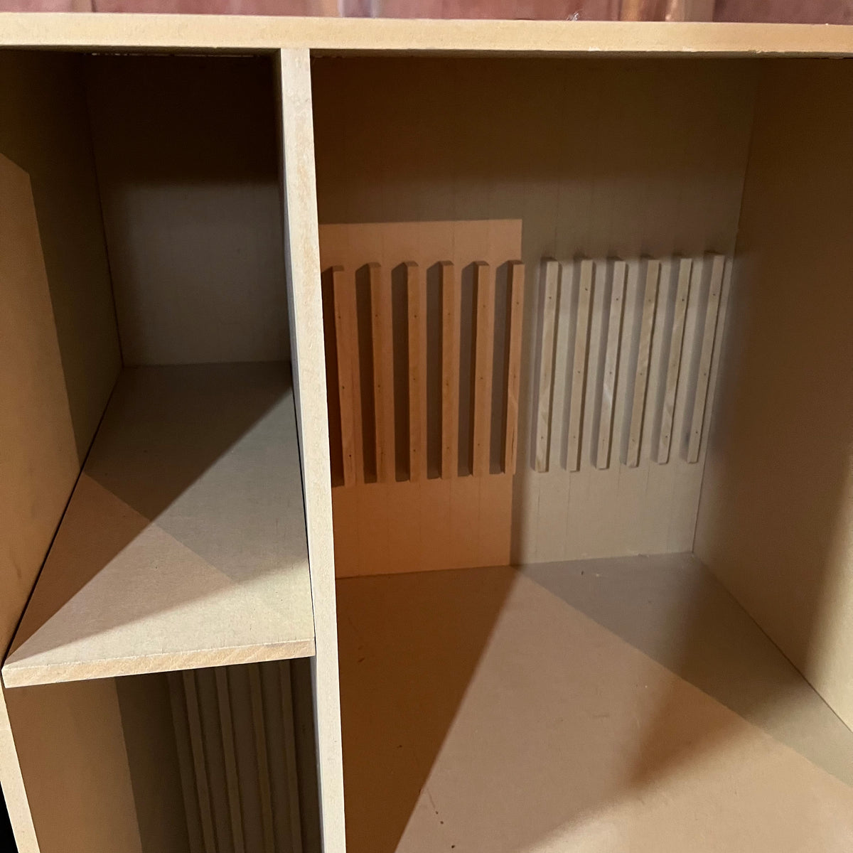 Y329 Modern wooden storage shelf (60" x 28" x 20" )