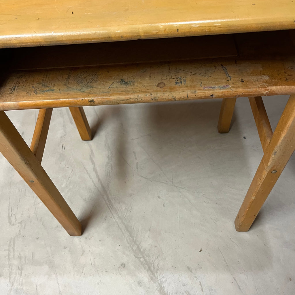 Y333 Vintage wooden school desk