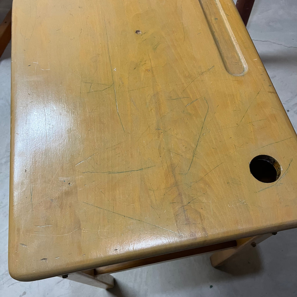 Y333 Vintage wooden school desk