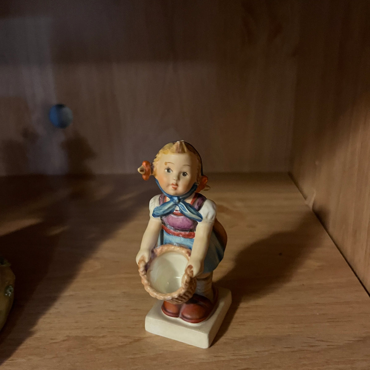 Y344A Vintage figurines grouping