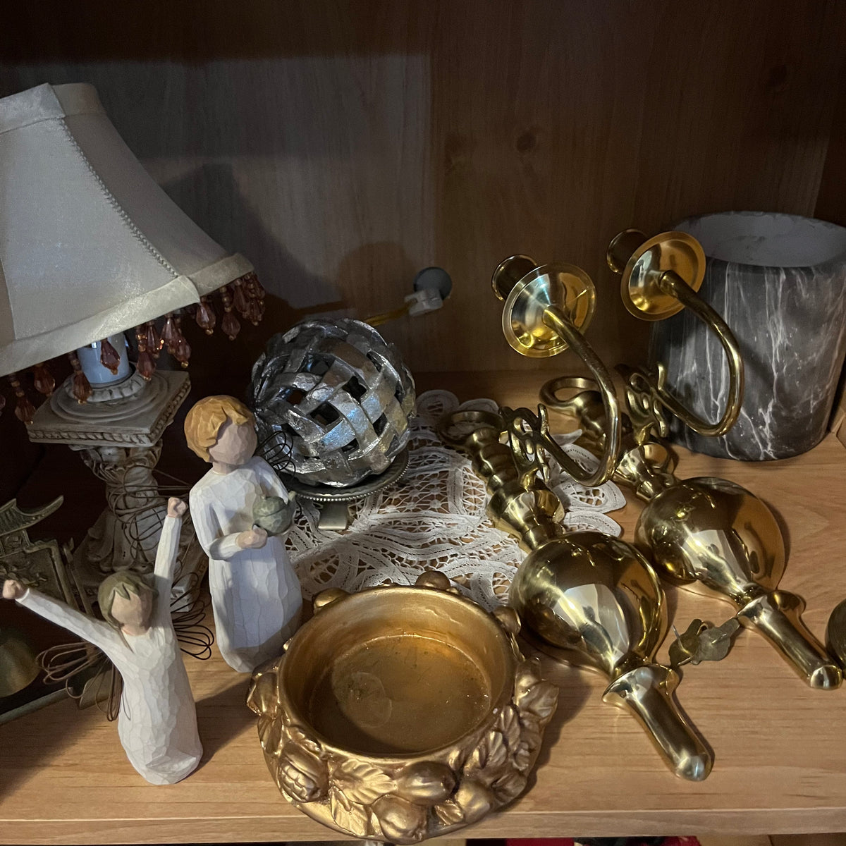 Y345A Vintage Collectibles grouping (Brass and More)