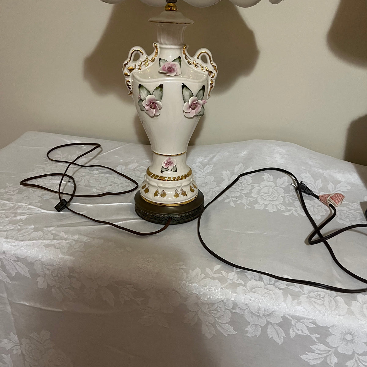Y348A 2 Table lamps