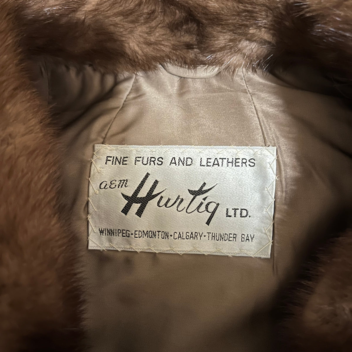 Y351A Vintage Canadian Mink Coat (approximate size extra small)