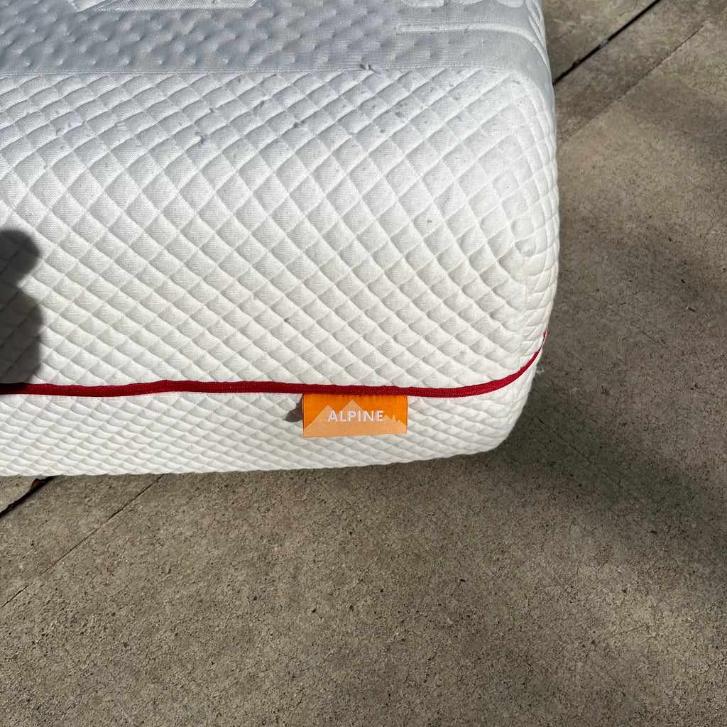 Y352A Like New Double Mattress