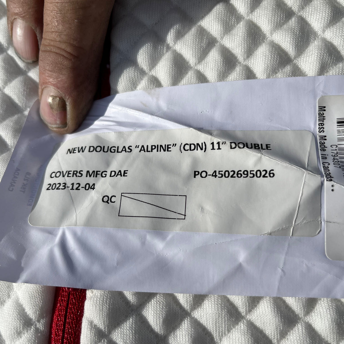 Y352A Like New Double Mattress