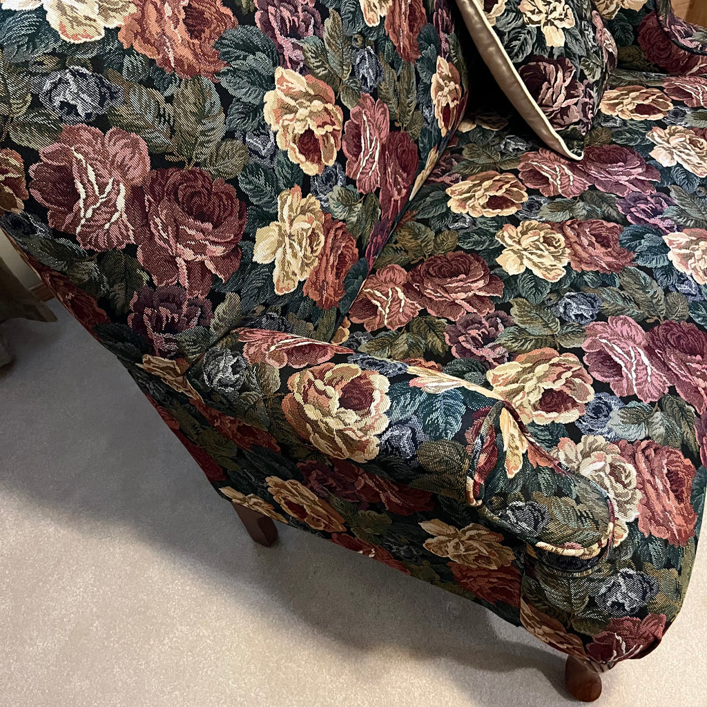 Y353A Vintage Floral love seat with cushion and mismatched footstool