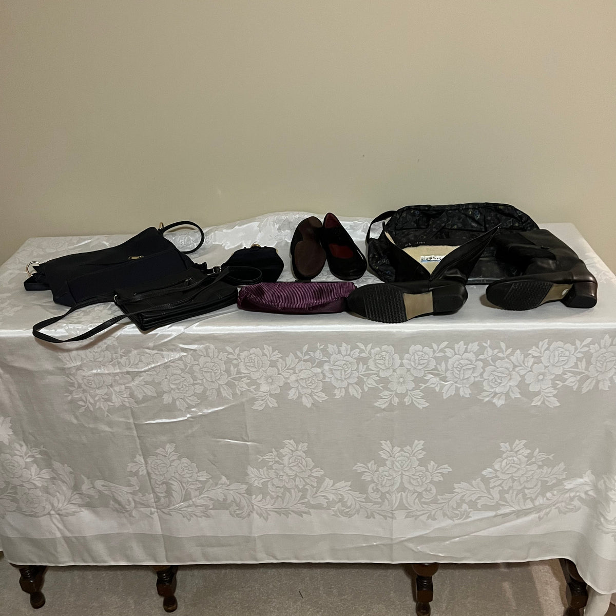 Y355A Size 7 winter boots and more grouping